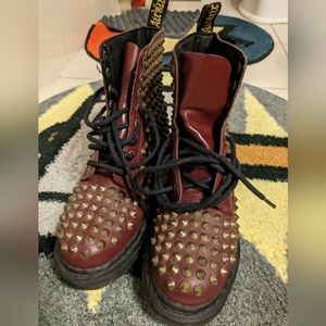 Dr. Martens stud boots w6 uk4